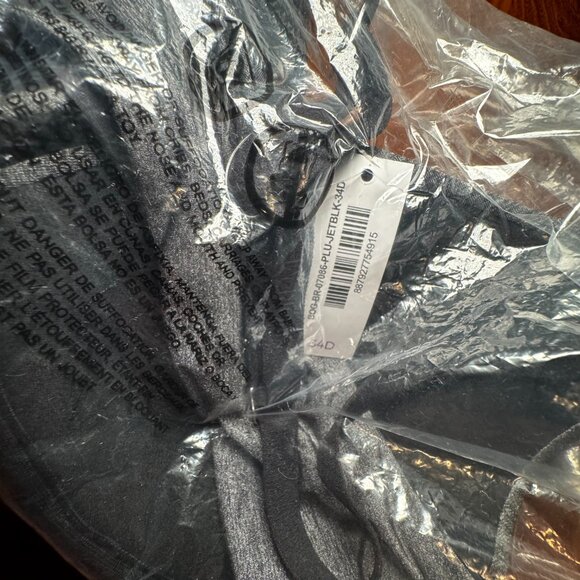 ADORE ME Helynn Black Contour Plunge Bra - Picture 6 of 6